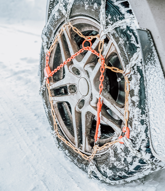 Kar Zinciri Nedir, Nasıl Takılır? Kış Sürüşü Rehberi