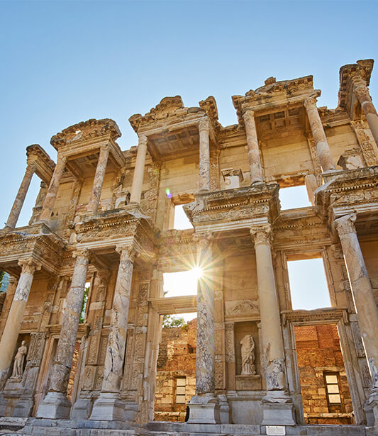 Seni Geçmişe Işınlayamayız Ama Geçmişin Kalıntılarına Götürebiliriz