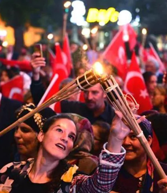 Cumhuriyetin 99. Yıl Coşkusunu Bu Lokasyonlarda Yaşa!