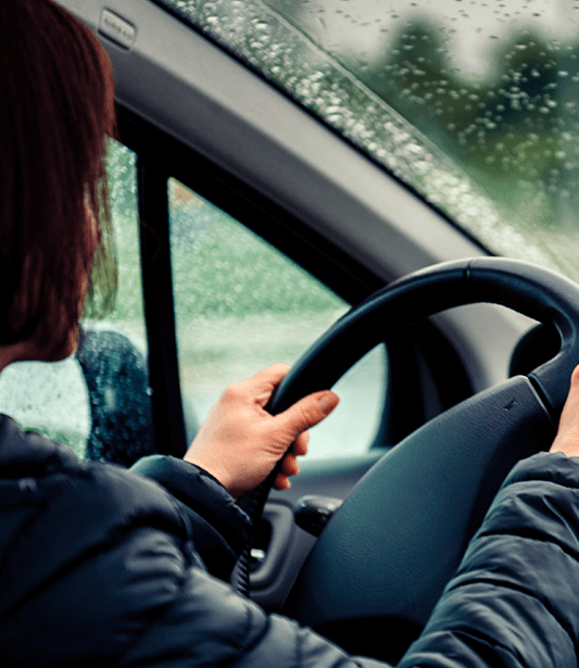 Yağmurlu Havalarda Güvenli Sürüş için Ne Yapmalısın?